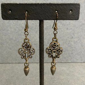 Dangle Pierced Earrings Silver Filagree Pendulum H